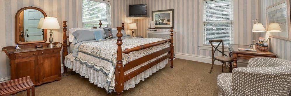Harrison House Bed & Breakfast Нэпервилл Экстерьер фото