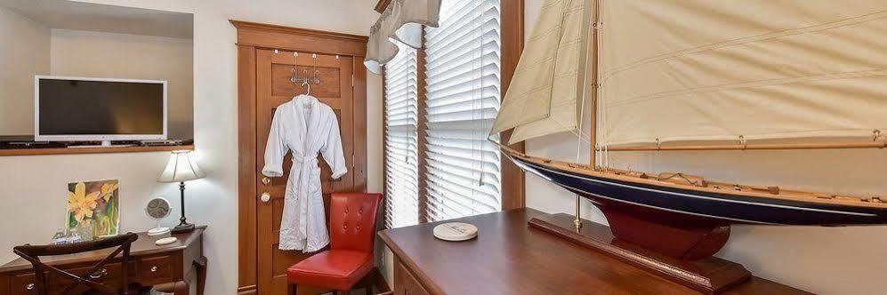 Harrison House Bed & Breakfast Нэпервилл Экстерьер фото