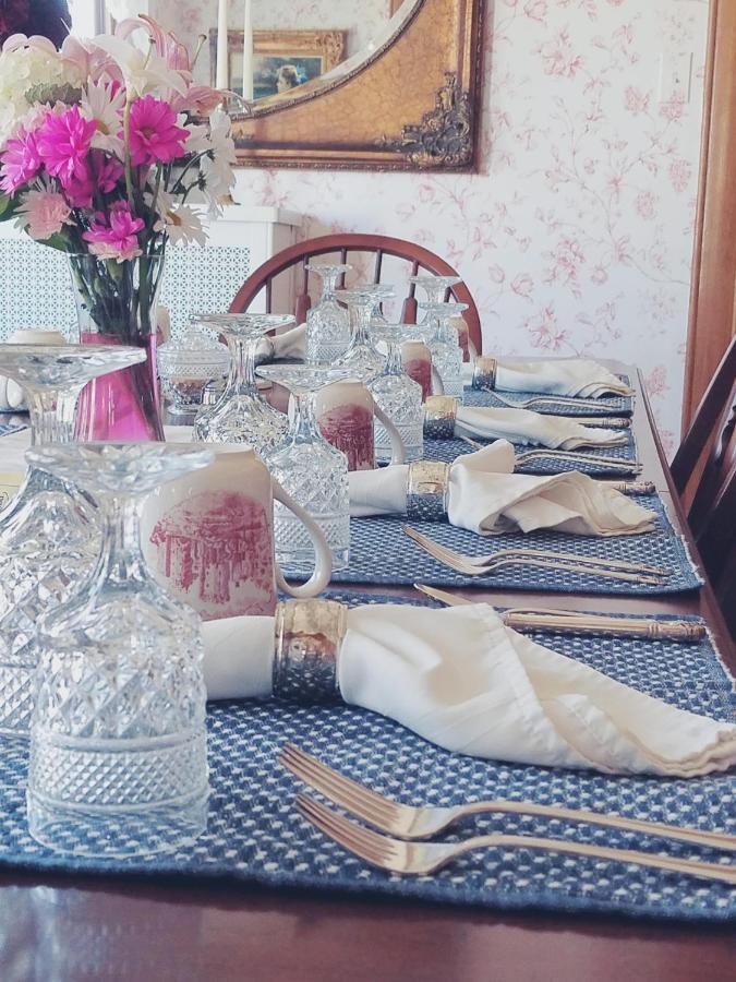Harrison House Bed & Breakfast Нэпервилл Экстерьер фото