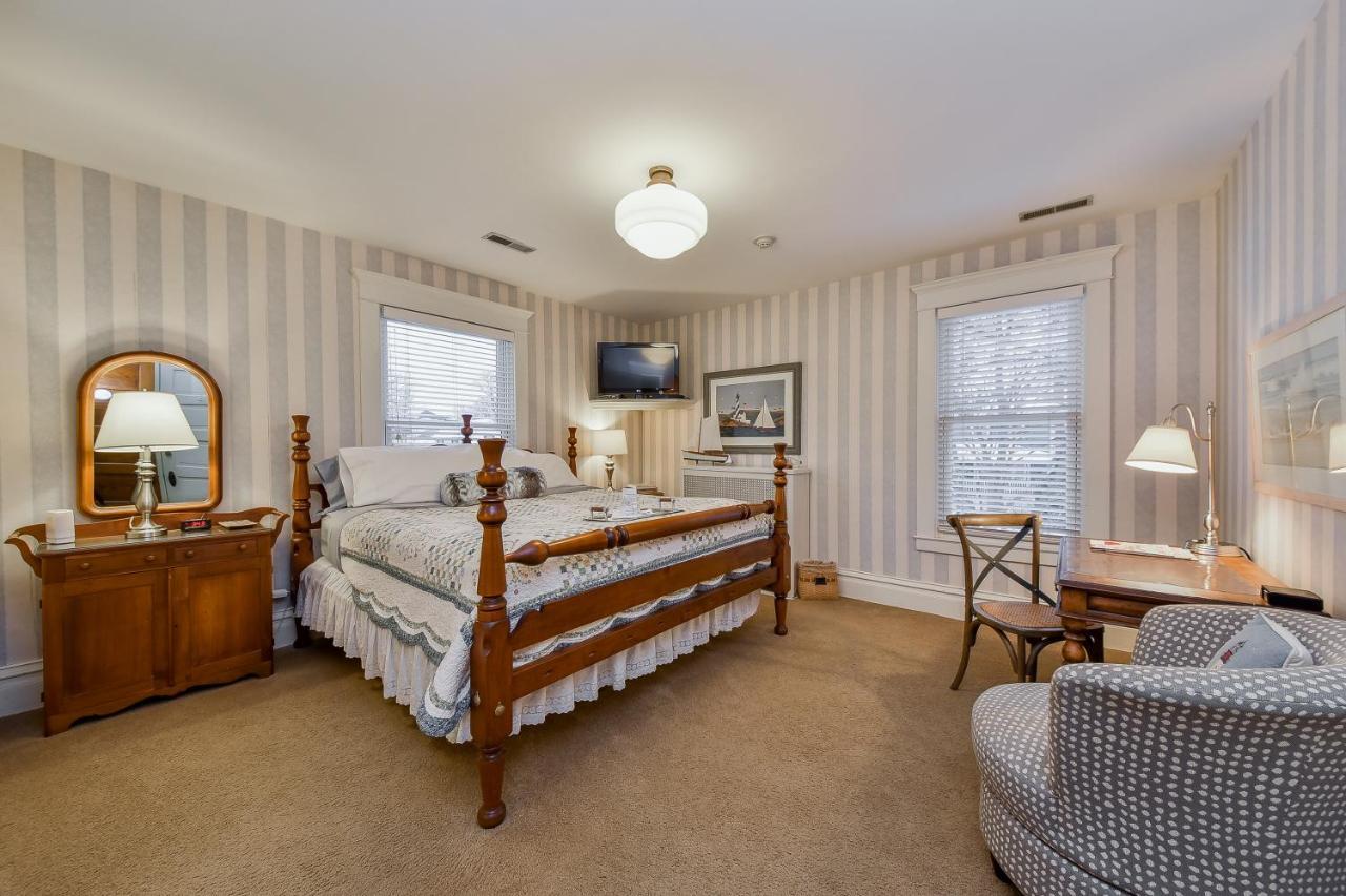 Harrison House Bed & Breakfast Нэпервилл Номер фото